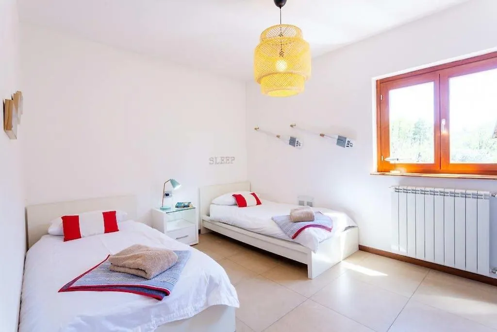 Italian Lakes Villa With Lake Views Dumenza 0*,  이탈리아